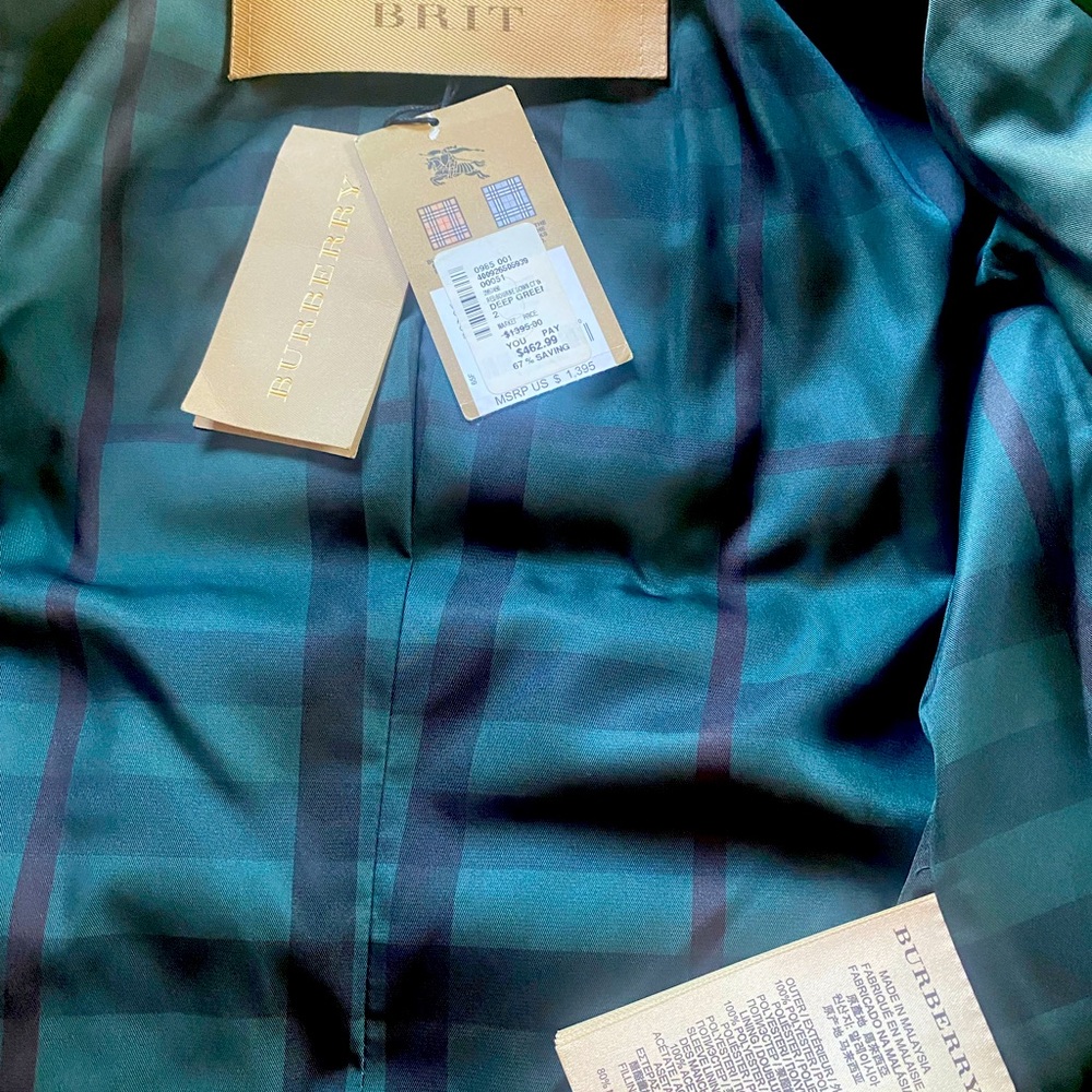 Burberry jacket size 2 (XS) Brand new,